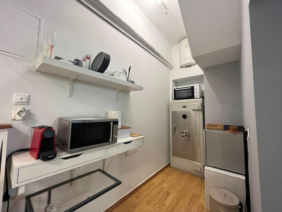 Ksenokratous-Kolonaki Cozy Apartment Афины Экстерьер фото