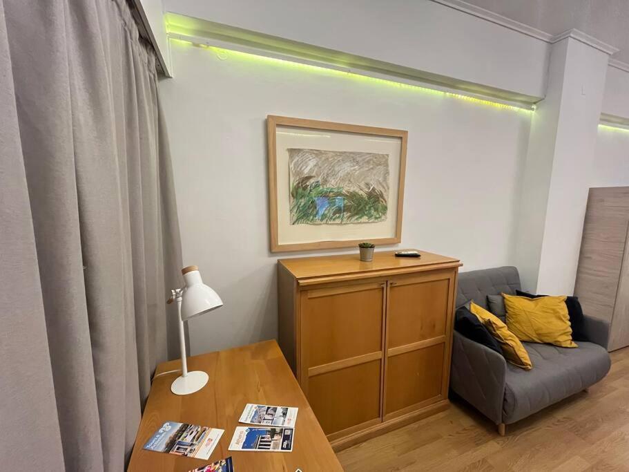 Ksenokratous-Kolonaki Cozy Apartment Афины Экстерьер фото
